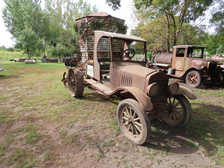 1920-ford-model-t-image-1