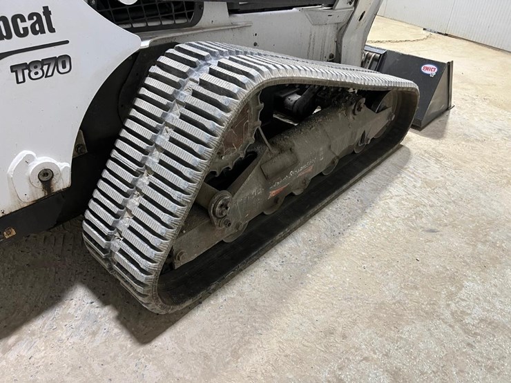2020-bobcat-t870-image-18