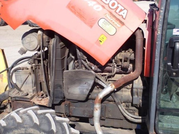 2016-kubota-m7040d-image-29