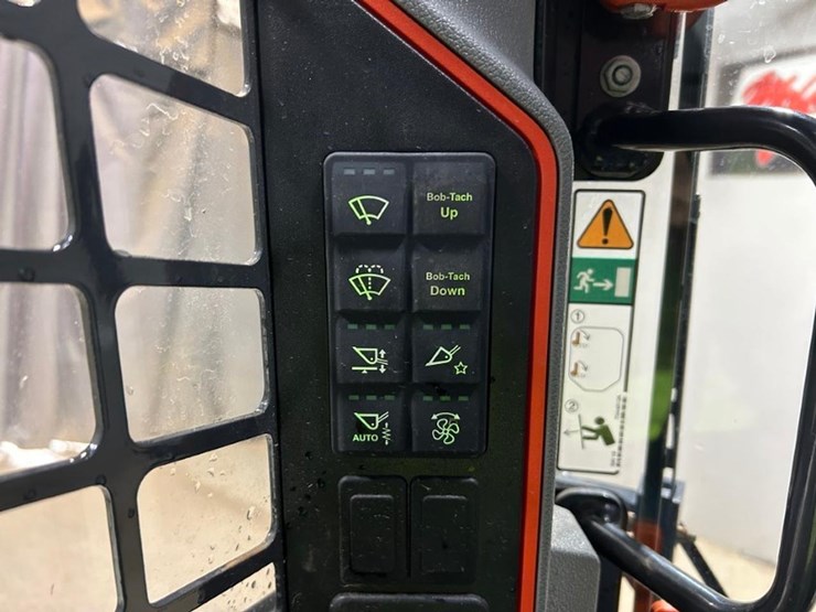 2022-bobcat-t66-image-28