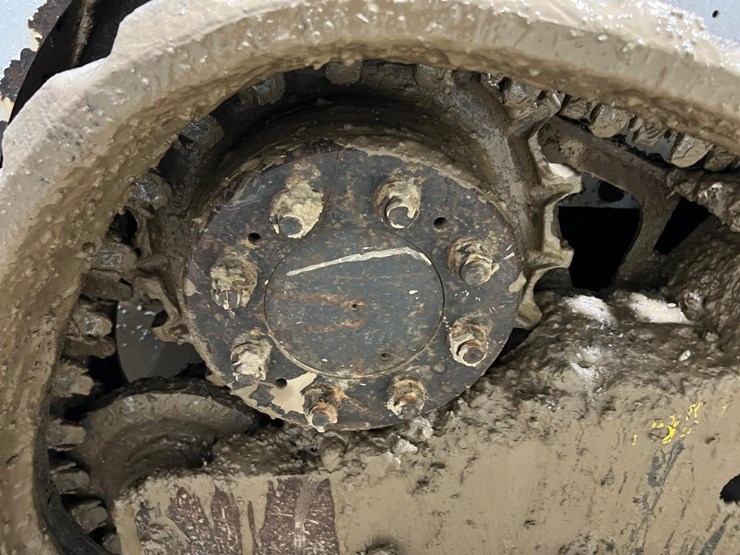 2015-bobcat-t770-image-18