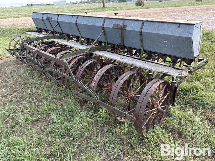 john-deere-14-image-5