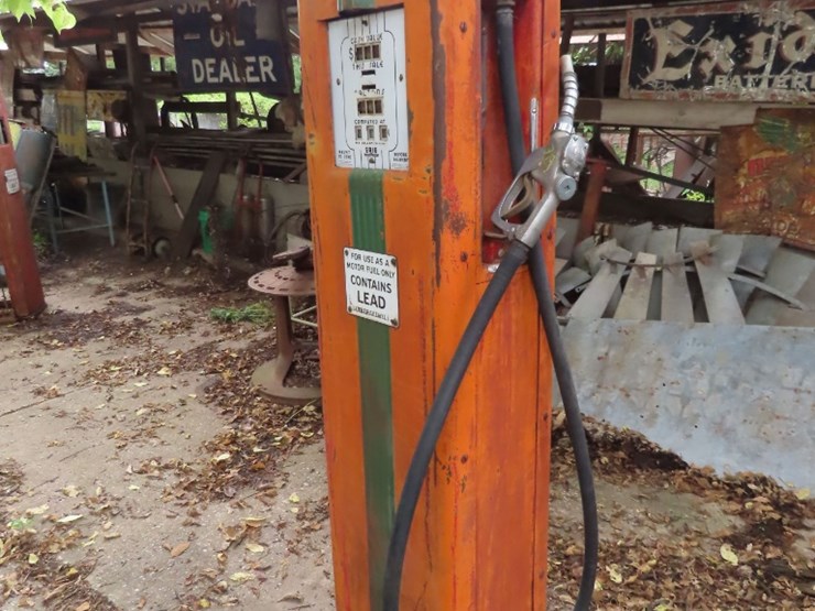 1930's-erie-model-70-gas-pump-image-1