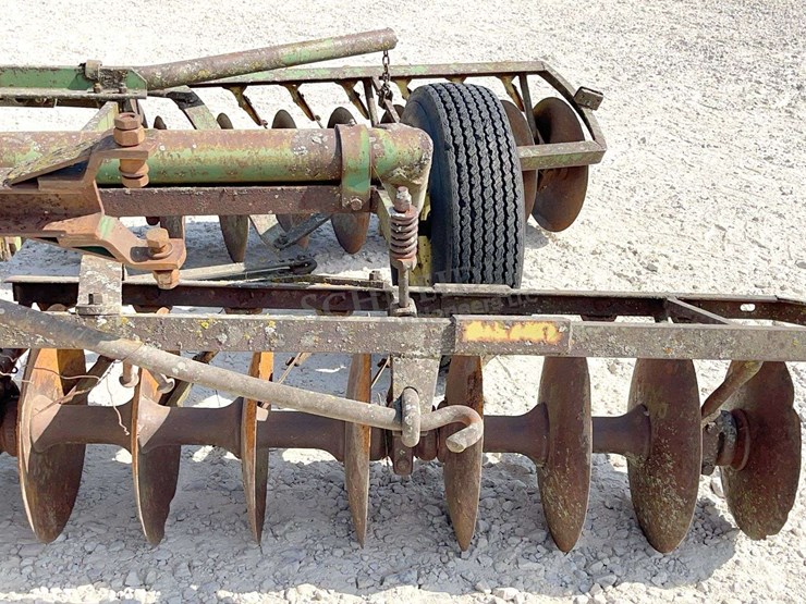 john-deere-10-image-10