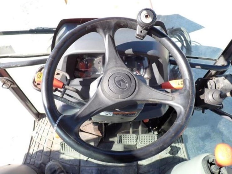 2016-kubota-m7040d-image-12