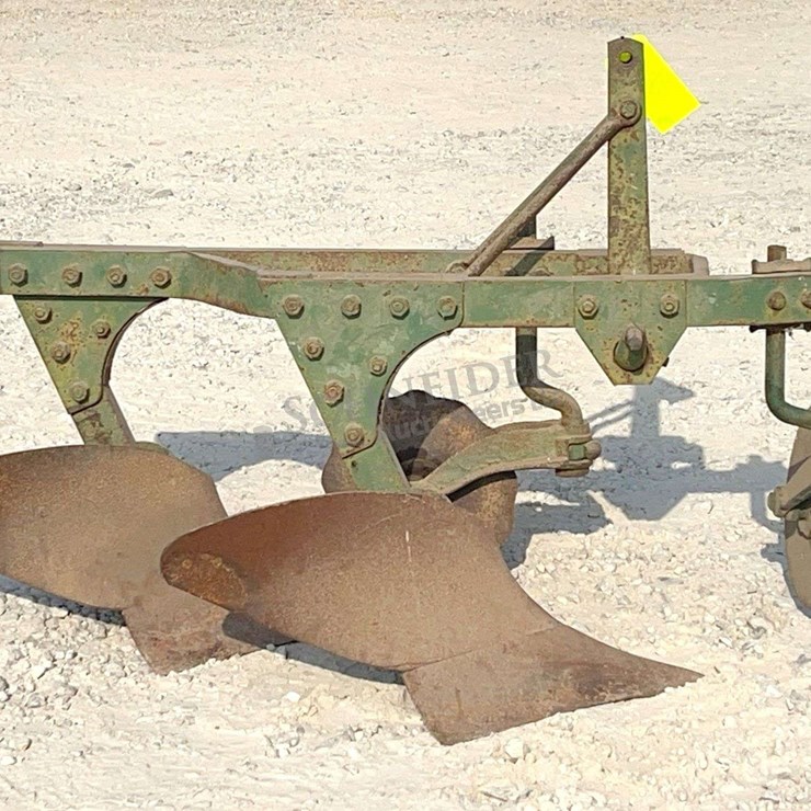 JOHN DEERE 2