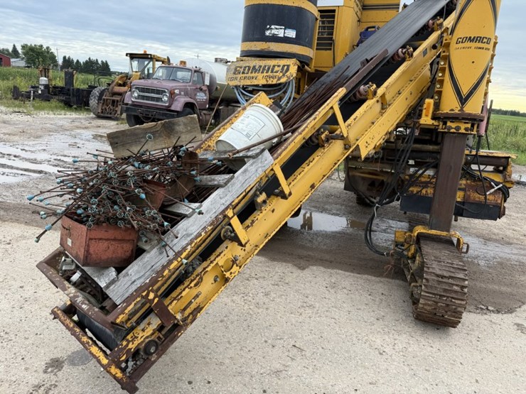 #1415-•-gomaco-gt3600-curb-machine-image-9