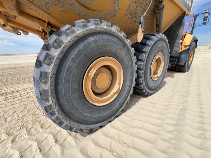2021-volvo-a60h-image-21