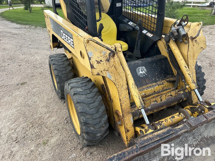 2005-john-deere-317-image-11