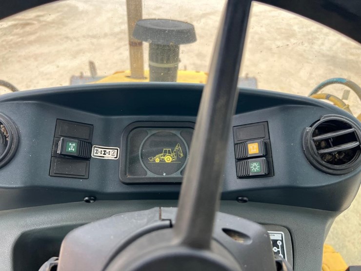 new-holland-b95-image-34