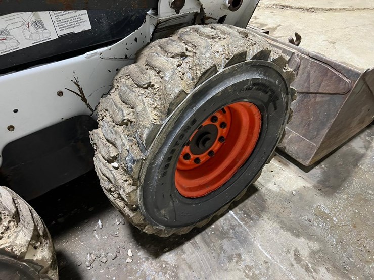 2017-bobcat-s570-image-17