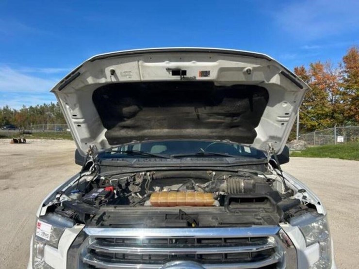2015-ford-f150-image-24