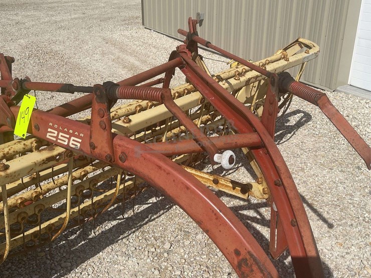 new-holland-256-image-12