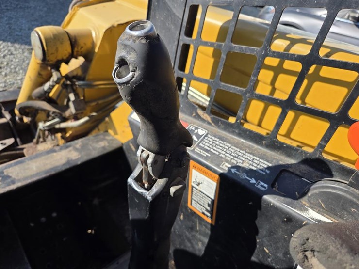 john-deere-250-image-35