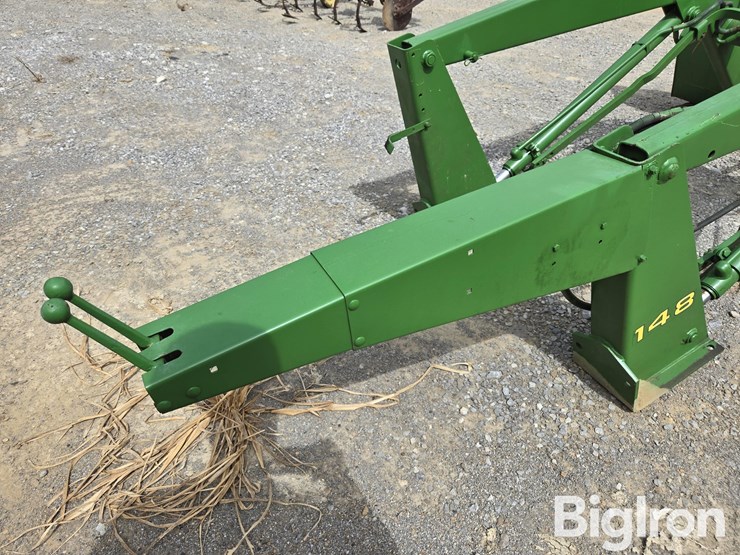 john-deere-148-image-17