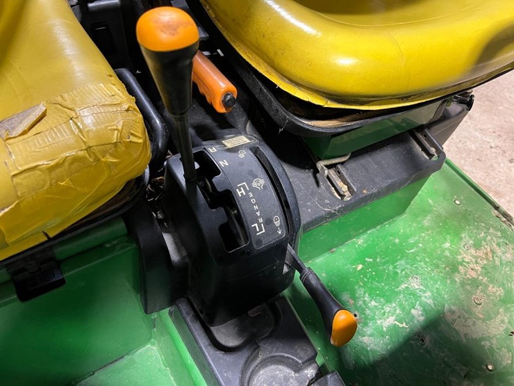 john-deere-gator-image-25