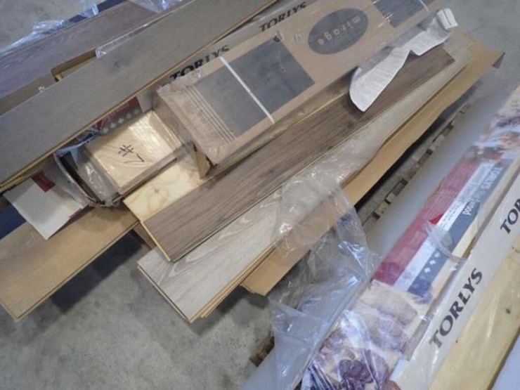 qty-of-assorted-laminate-flooring-image-7