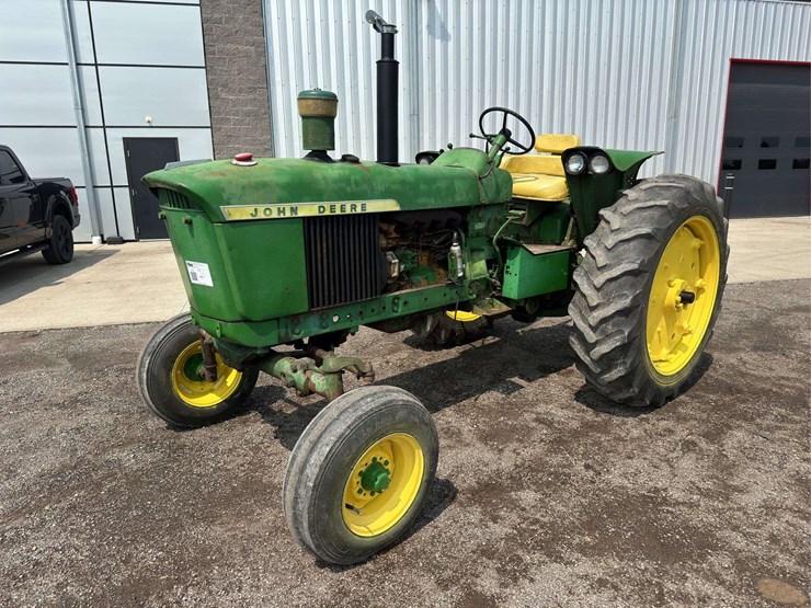 john-deere-2510-image-1