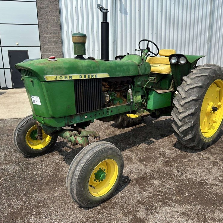 JOHN DEERE 2510