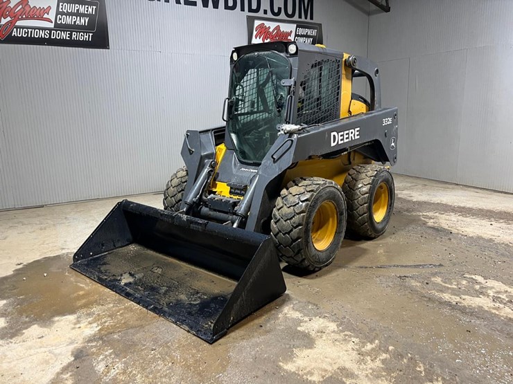 deere-332e-image-2