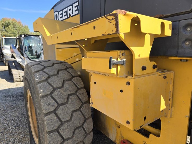 deere-624k-image-37