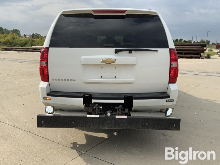 2008-chevrolet-suburban-2500-ls-image-6