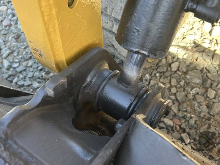 caterpillar-247b3-image-13