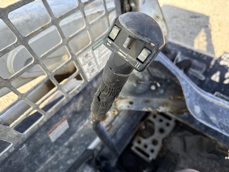 2017-bobcat-t550-image-51