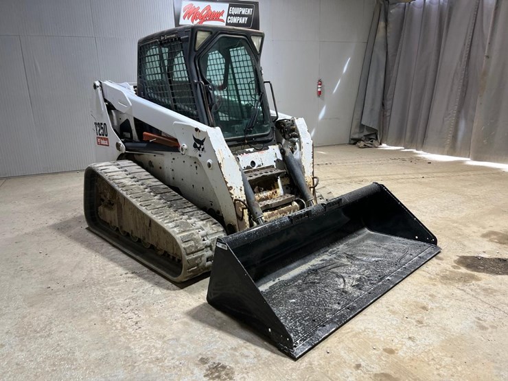 2006-bobcat-t250-image-7