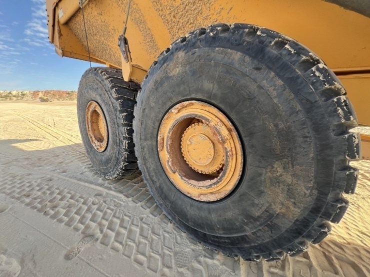 2021-volvo-a60h-image-28