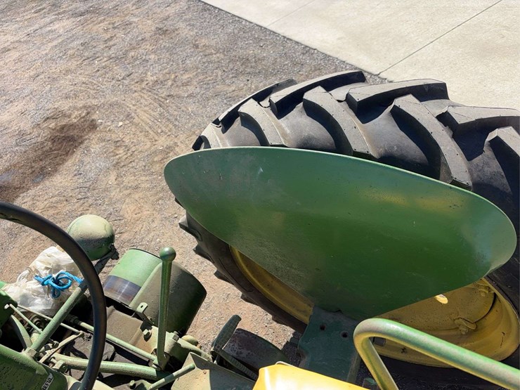 1952-john-deere-a-image-25