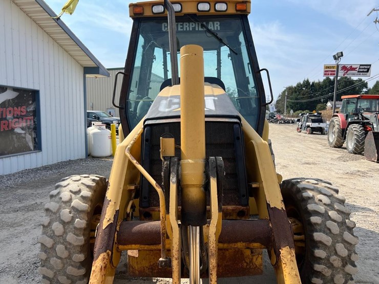 caterpillar-430d-image-11