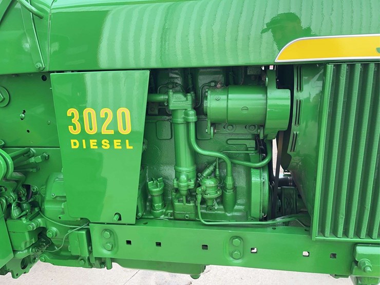john-deere-3020-image-13
