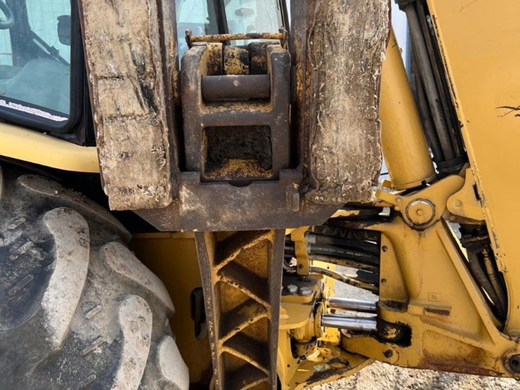 caterpillar-430d-image-14