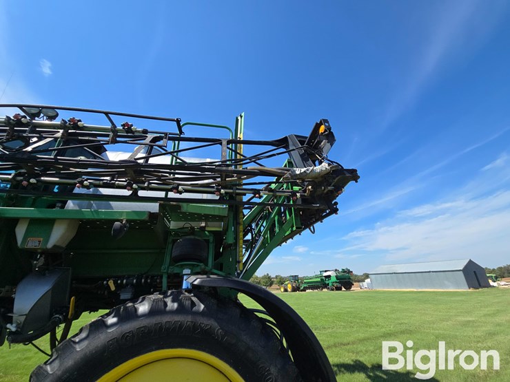 2011-john-deere-4830-image-12