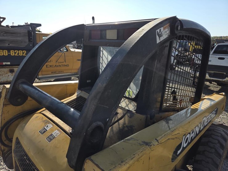 john-deere-250-image-31