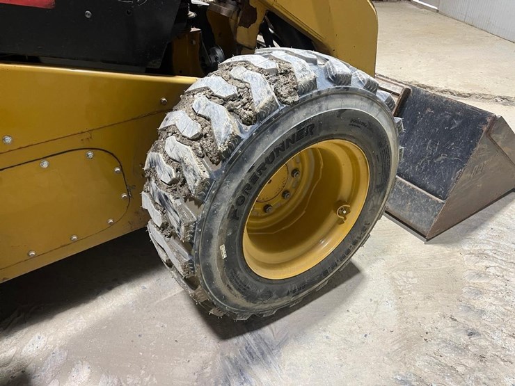 caterpillar-246c-image-18