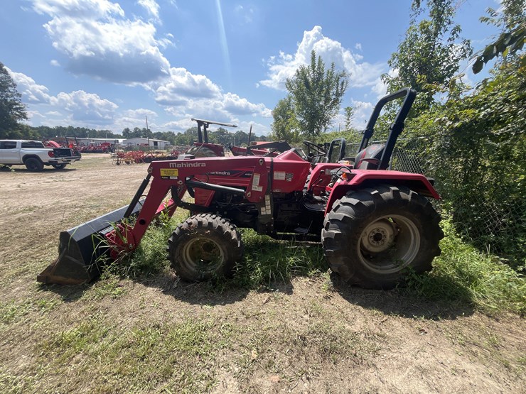 2019-mahindra-4540-image-7