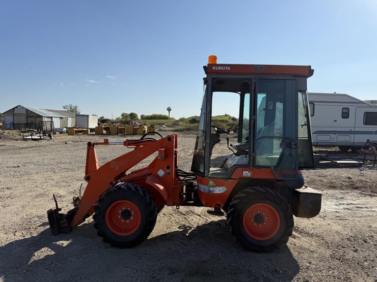 kubota-r520-image-2