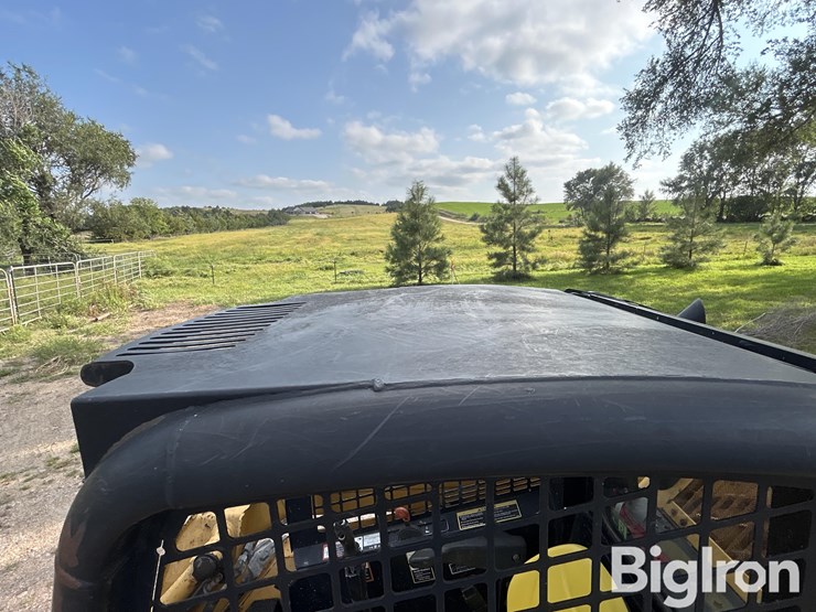 2005-john-deere-317-image-13