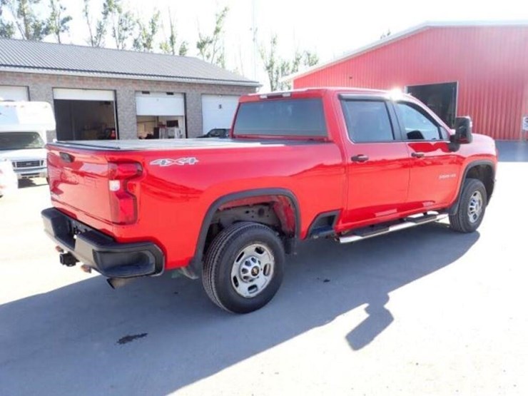 2022-chevrolet-2500hd-image-5