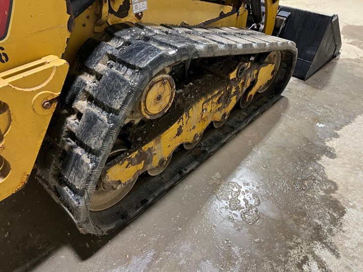 2022-caterpillar-259d3-image-18