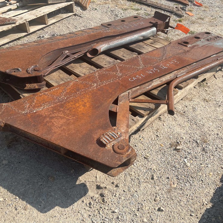CASE 475