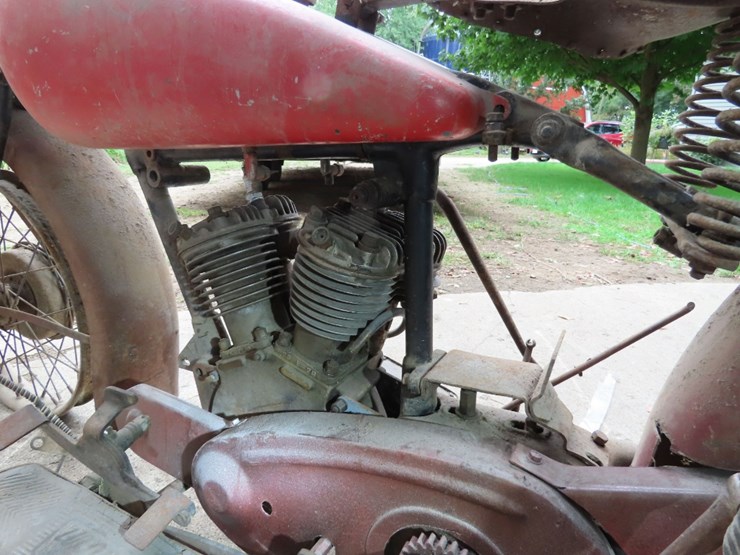 1941-indian-scout-motorcycle-image-22