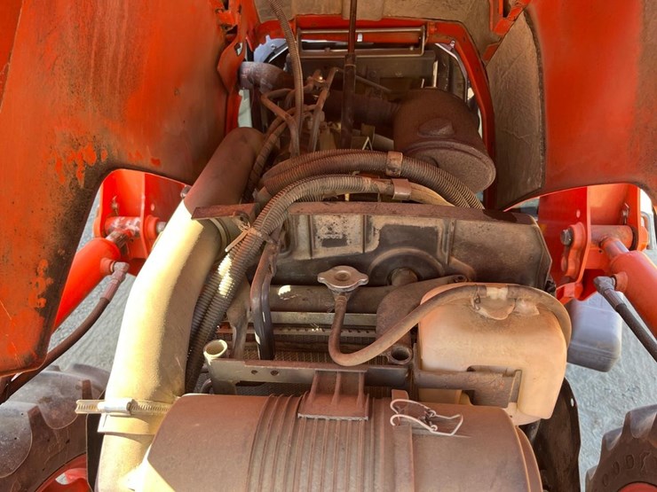 2013-kubota-m7040-image-19