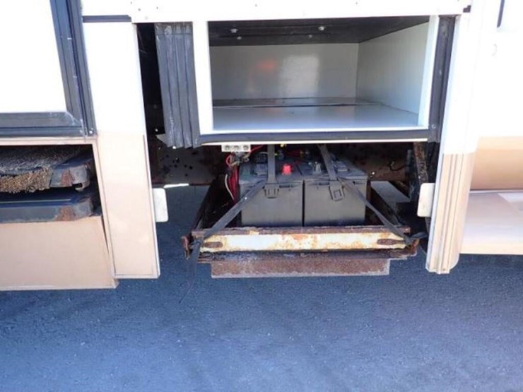 2007-big-foot-30mh26sl-26-ft-s/a-class-c-motorhome-image-82