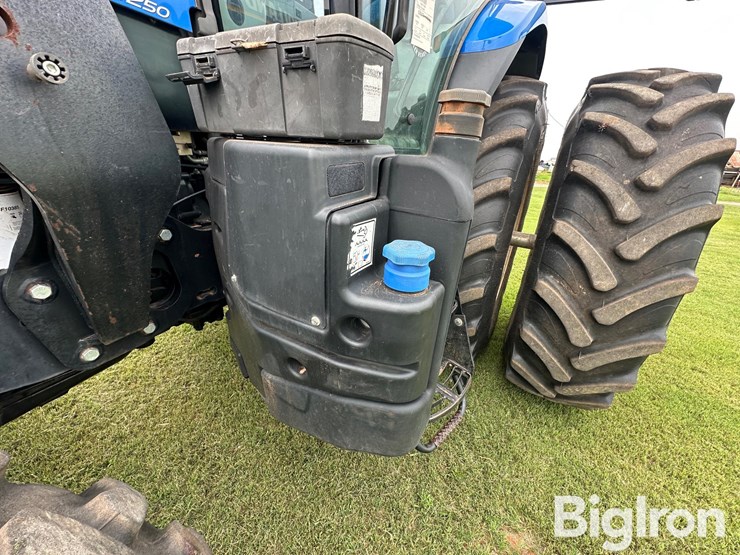 2014-new-holland-t7.250-image-18