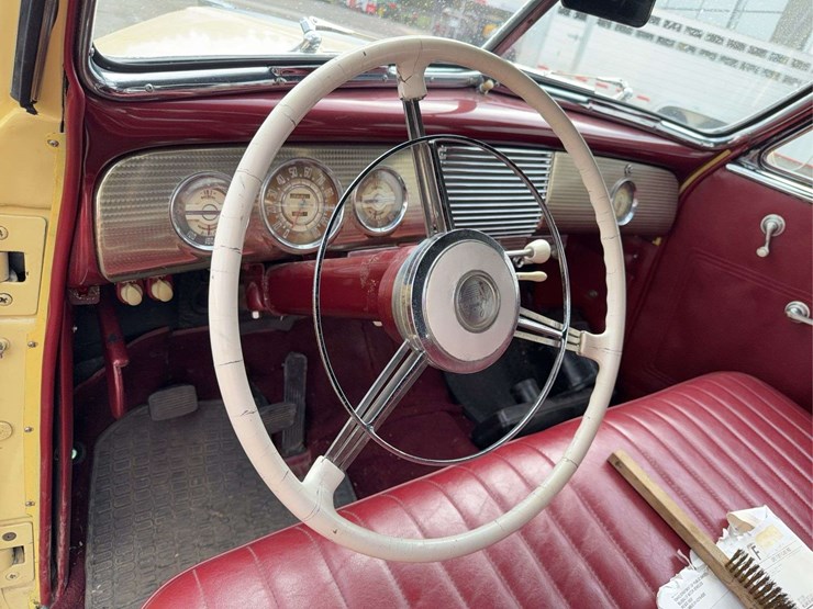 1940-buick-super-8-phaeton-image-29