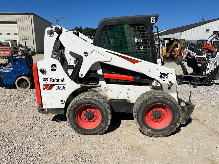 2019-bobcat-s650-image-6
