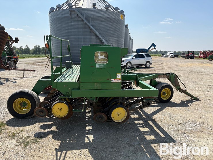 john-deere-750-image-4